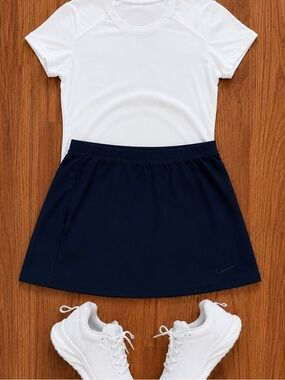 Nike Dri-FIT Skort Women’s Medium Navy Golf Tennis Pickleball Athletic